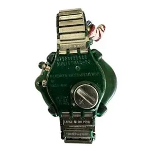 Swatch 1997 SEASONS GREETINGS GZ900 New Limited Edition #2920 Never Worn Runs! Seasons Greetings GZ900 1997 : r/swatch main image 4